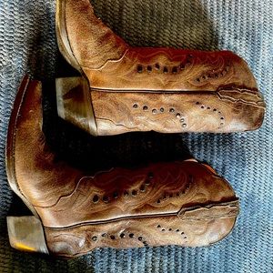 Dan Post cowgirl boots